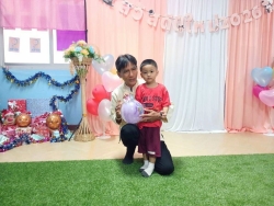 LINE_ALBUM_กิจกรรมทำบุญส่งท้ายปีเก่า ศพด_30 ธ_ค_ 68_260105_11.jpg - ศูนย์พัฒนาเด็กเล็กเทศบาลตำบลสันป่าตอง จัดโครงการเรียนรู้สู่โลกกว้าง อนุบาลวัยใส(กิจกรรมทำบุญส่งท้ายปีเก่าต้อนรับปีใหม่) | https://www.sanpatong.go.th